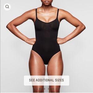 Skims sculpting bodysuit with snap in onyx